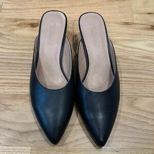 Madewell Black Mules Sleek Minimalist Design
